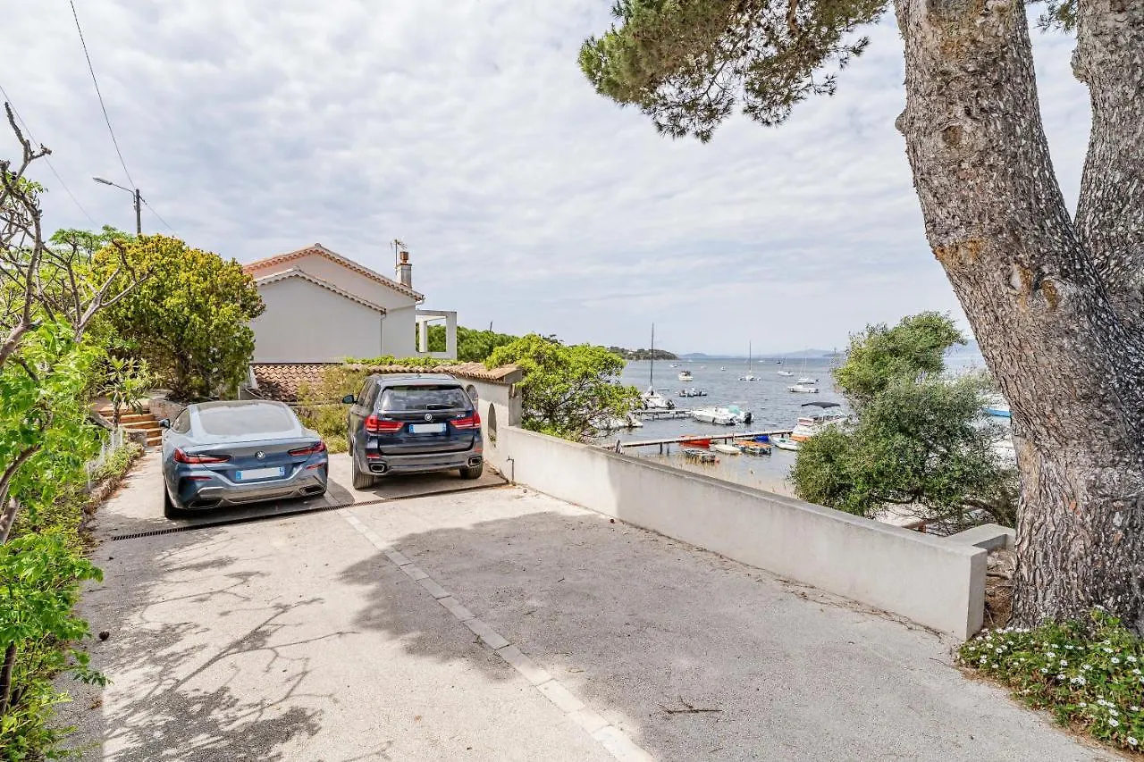 Villa Front De Mer Acces Plage Presqu'Ile De Giens-Sea And Mountain Pleasure Hyeres 0*,  France